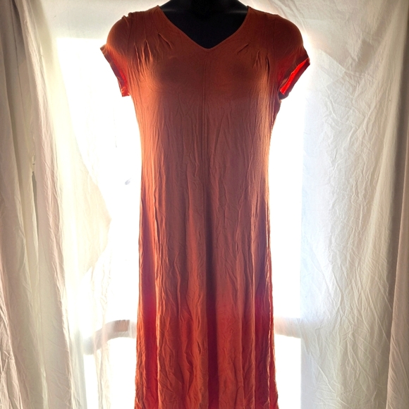 Comfortable Dress - Picture 1 of 9